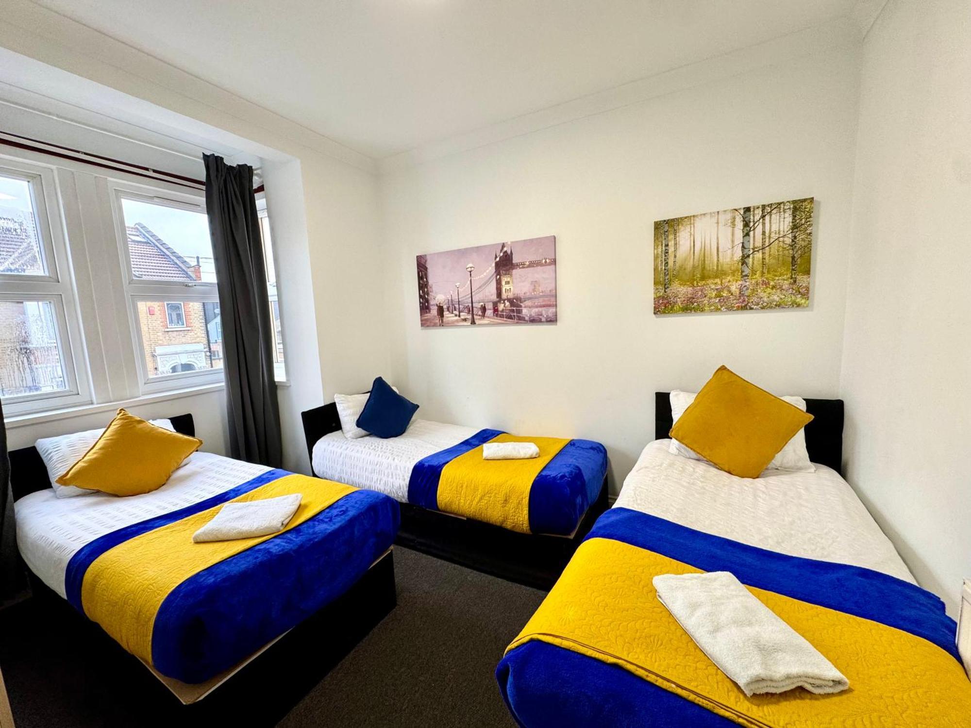London 3 Bedrooms 3 Bathrooms Spacious House, Reception, Kitchen, Garden, Parking Luaran gambar